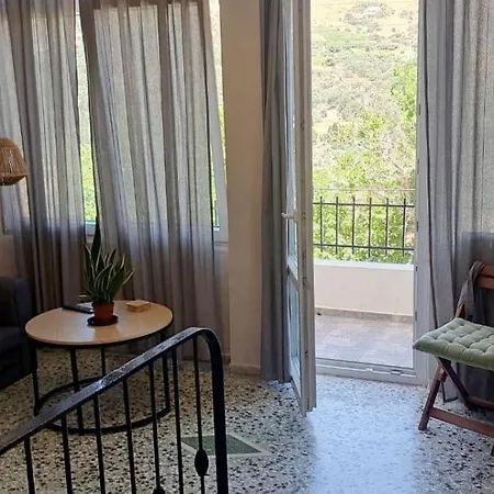 Διαμέρισμα σπίτι στη χώρα άνδρου Livádhia